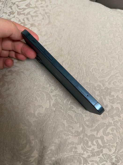 Айфон 12, в отличном состоянии