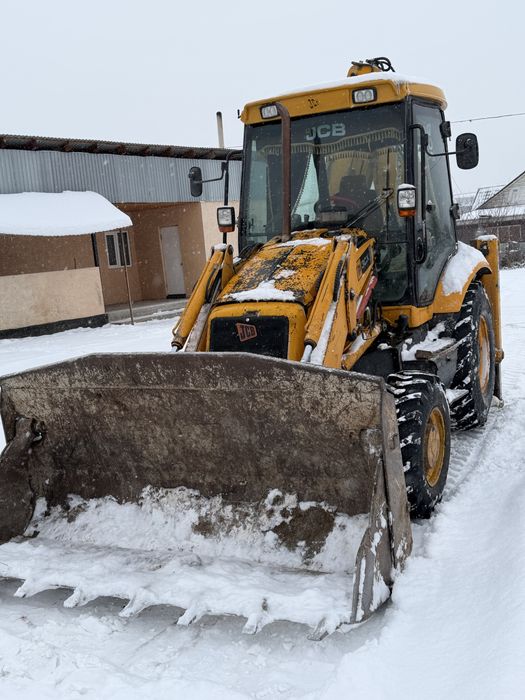 JCB прродам три в одном на полном ходу