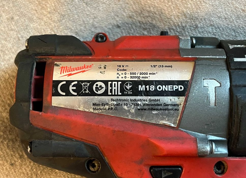 Masina de gaurit insurubat Milwaukee M18 ONEPD Fuel doar corp