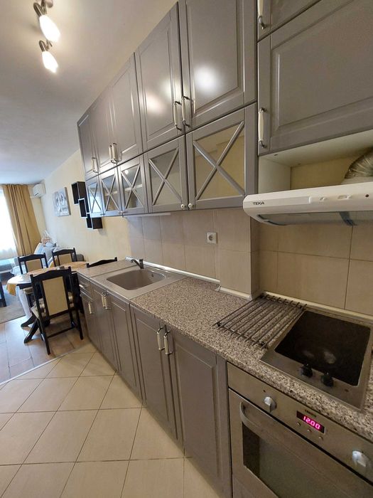 Двустаен нов апартамент, кв.Левски, Вива, срещу Била, до ТУ