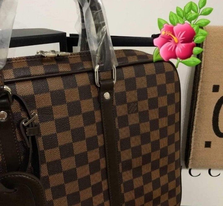 Geanta laptop unisex  port documents,curea reglabila, saculet, etichet