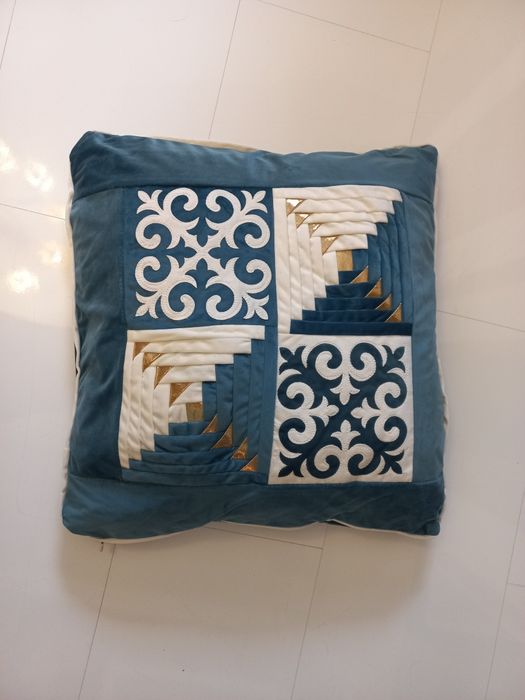 Подушка 60×60 велюр