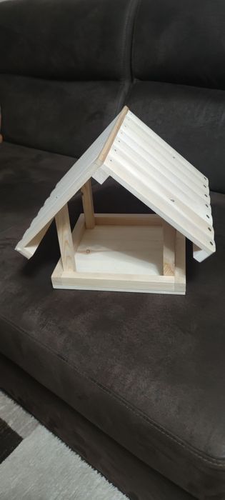 Кормушка для птиц