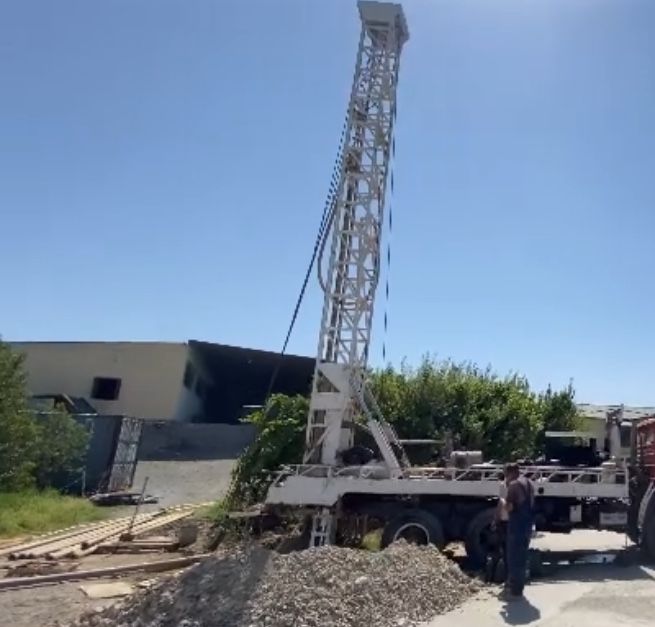 Продаётся буровая установка на шасси УРАЛ