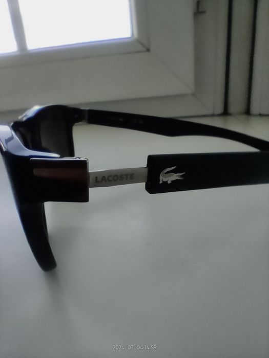 очки солнцезащитные Lacoste