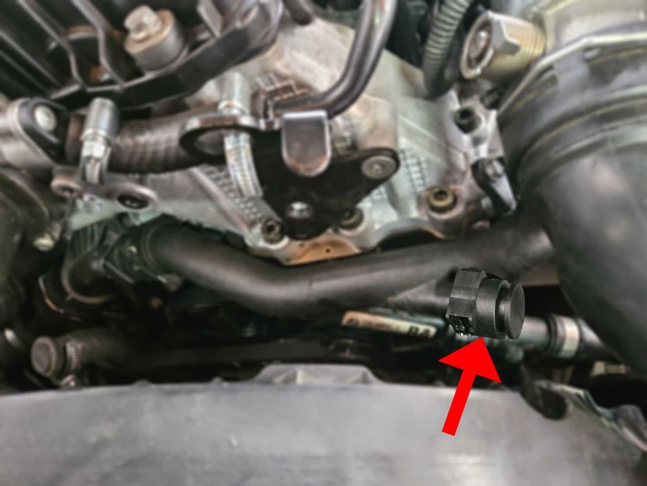 Тапа за Охладителна Система на BMW