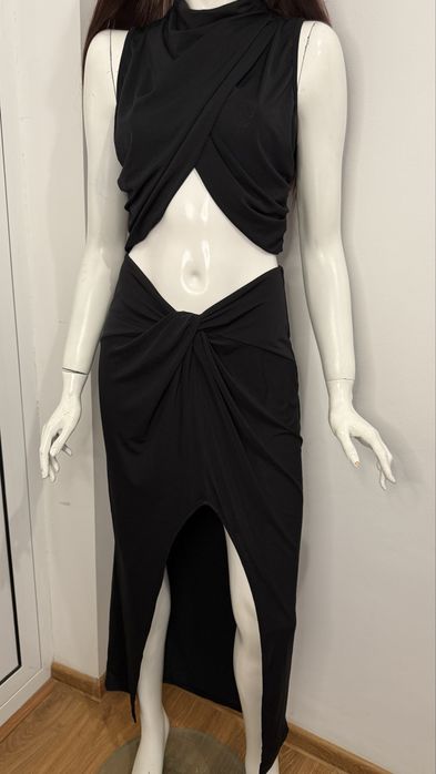 Комлект от пола с цепка с бюстие