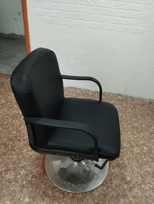 Продам 2 кресла срочно