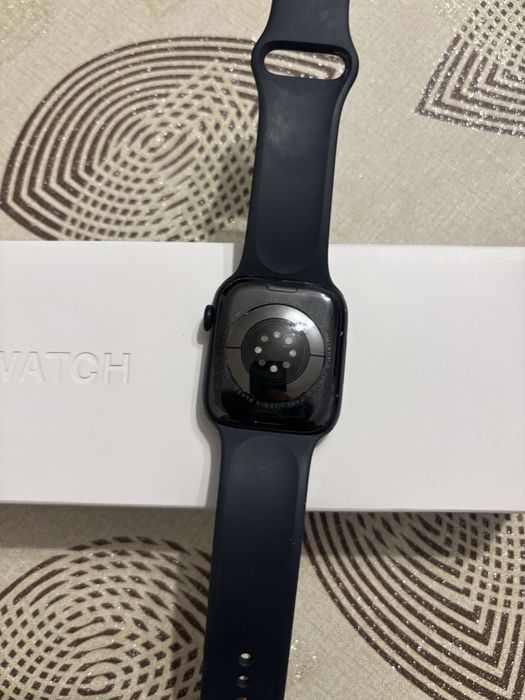 Apple watch series 8