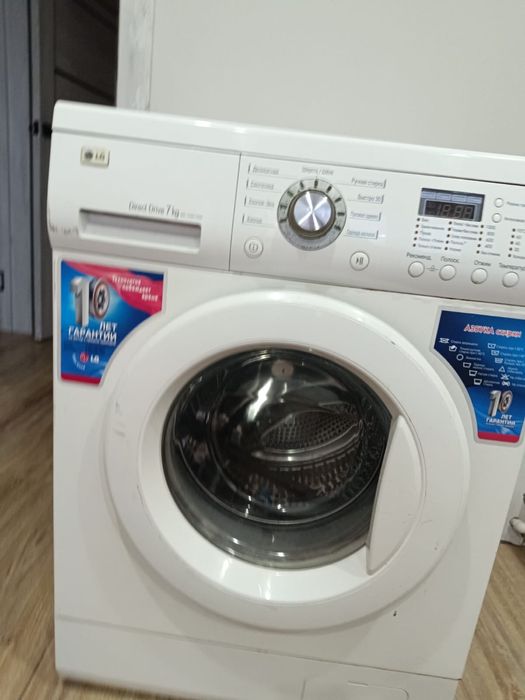 Продам б/у стиральную машину