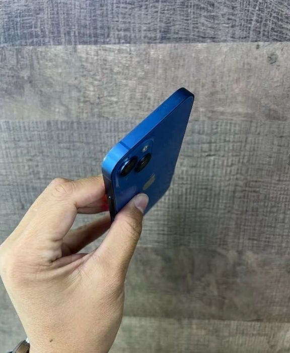 iPhone 13 синий 128гб
