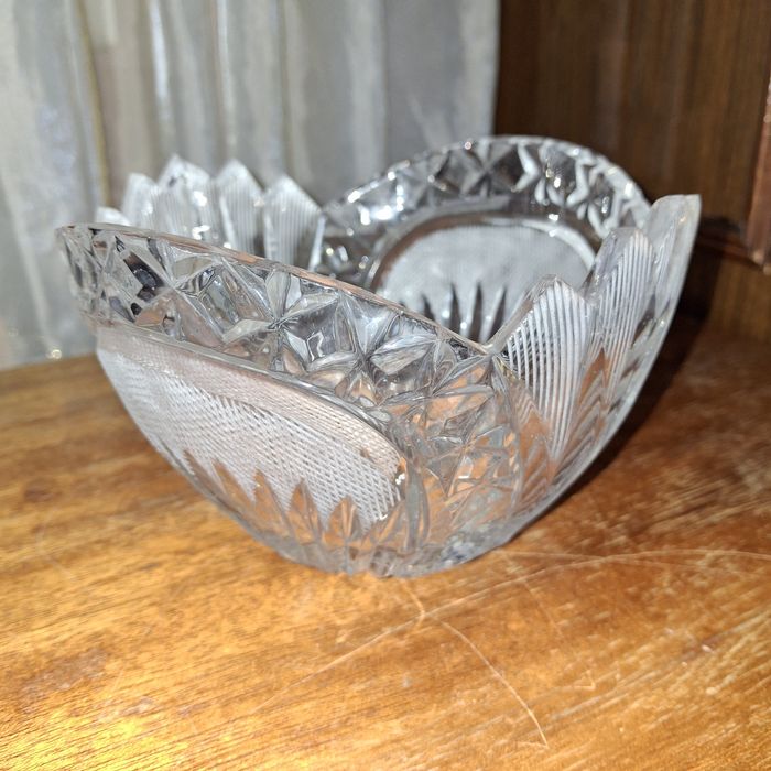 Продаётся старинный хрусталь разного вида