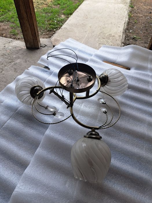 Люстра отличная качественная