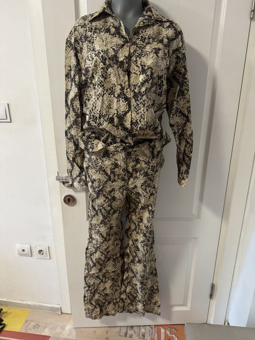 Костюм Zara с камъни