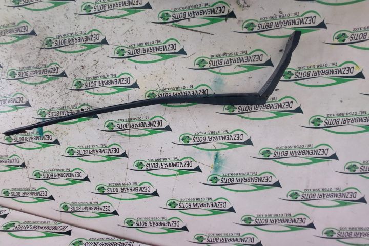 Brat stergator stanga Peugeot 307 prima generatie (facelift)