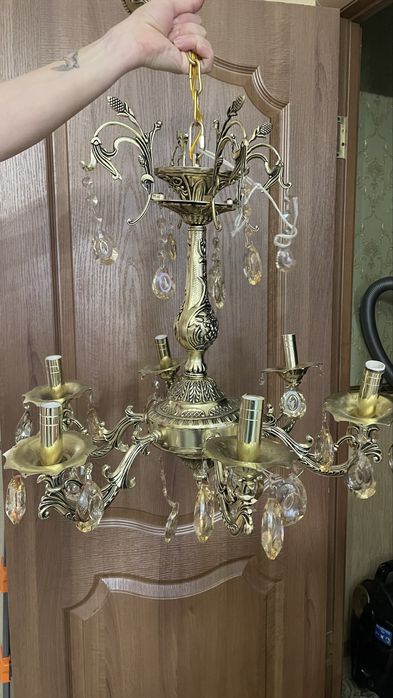 Люстра хрустальная срочно