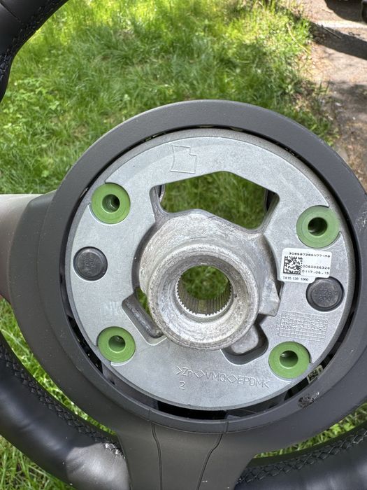 Volan BMW M Sport Piele Original – Seria 1 2 3 4 (F20 F30 F32 F36) fărâ padele