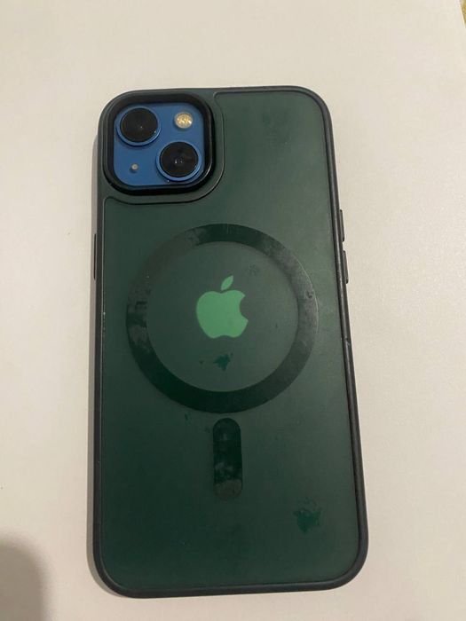 Продам Iphone 13