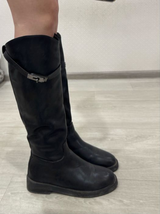 Продам высокие сапоги уральск
