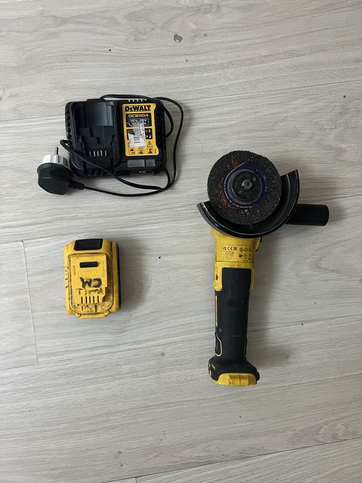 Продам болгарку dewalt оригинальный