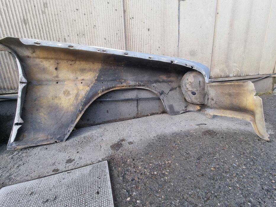 Aripi fibra de sticla mercedes W108, W109, W111