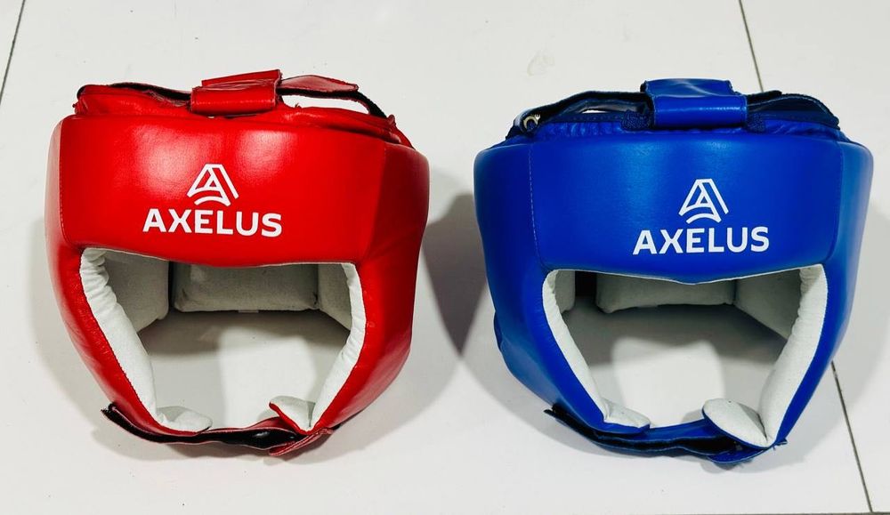 боксерский шлем в ассортименте