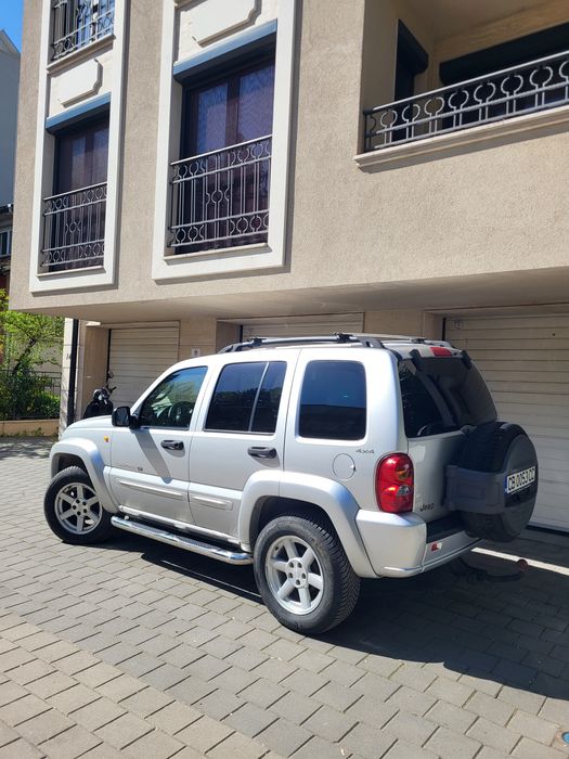 Jeep Cherokee 3.7 Limited 4x4 – газ, теглич, Mopar багажник, нов ГТП, реални 225 000 км