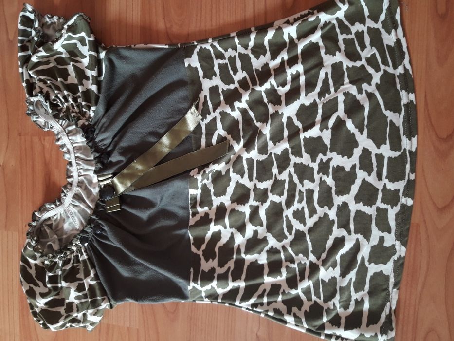 Tricou damă cu decolteu