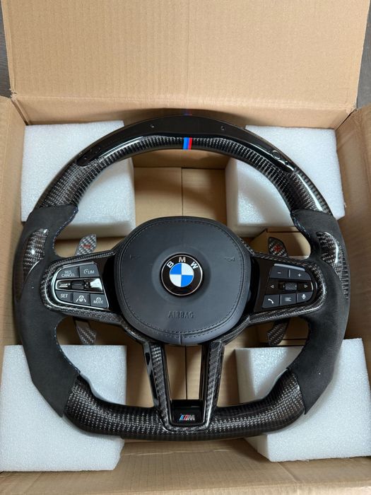 Volan Carbon Display Led BMW X5 X6 X7 G05 G06 G07 F96 F95 X6M X5M