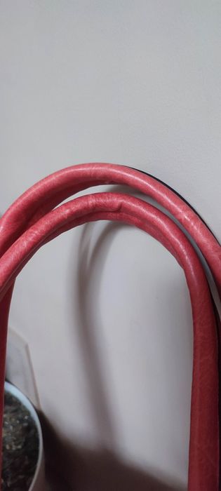 Червена дамска чанта