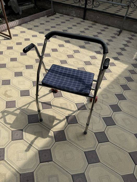 Ходунок для взрослых