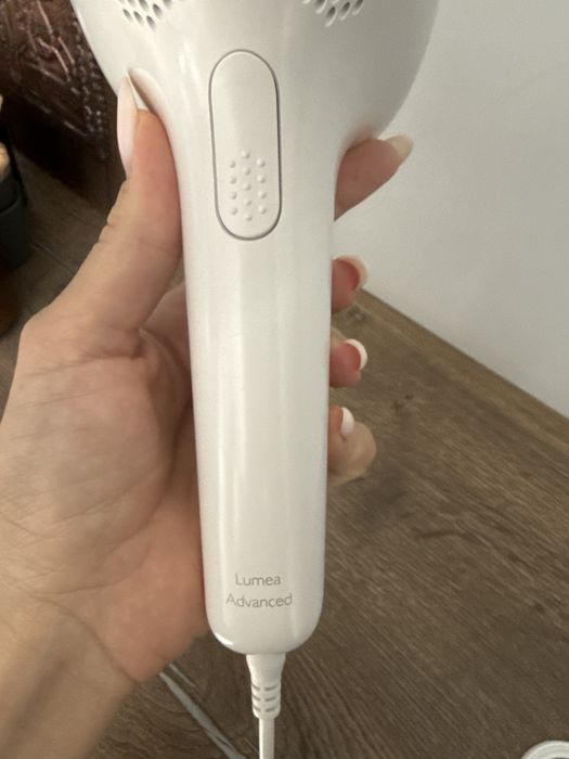 Фотоепилатор Philips Lumea IPL 7000 SC1997/00