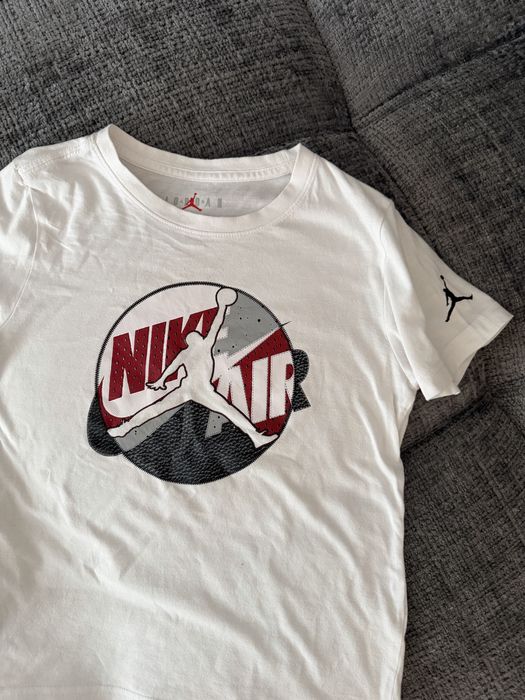 Jordan copii tricouri 2 buc 6-7 ani (116-122cm) Pret :69 lei amandoua