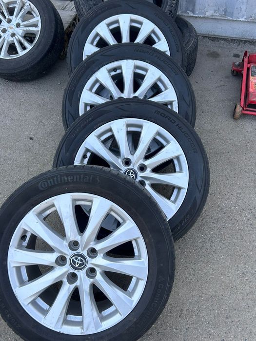 Продам диски с шинами зимние