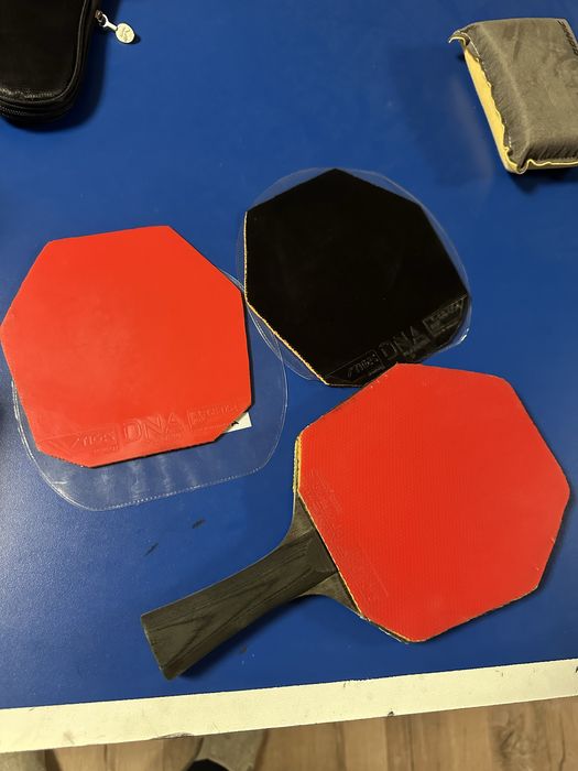 Продам ракетку длы настольного  тенниса Stiga cybershape carbon