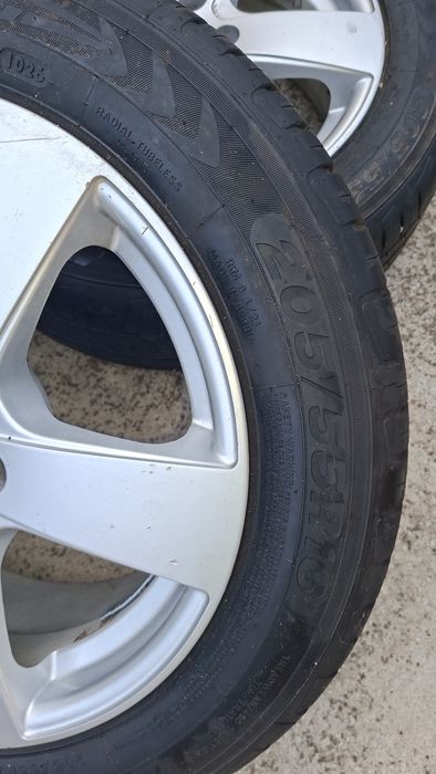Genti cu cauciucuri noi..pr 16