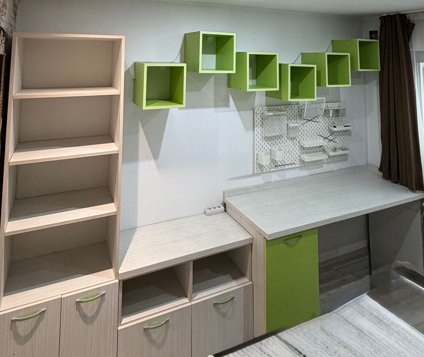 Mobilier cameră copii/ adolescenti