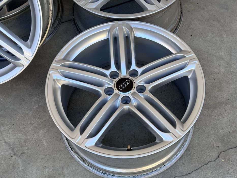 4бр ал Audi A4/S4/. 19цола оригинални