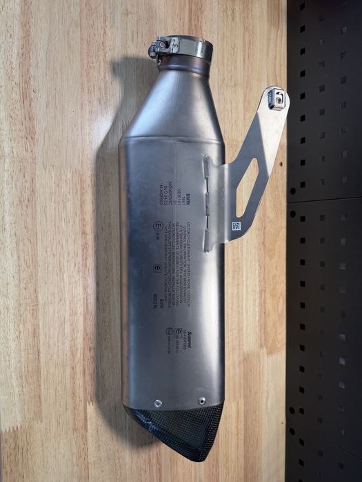 Akrapovic bmw s/m 1000rr перфектен