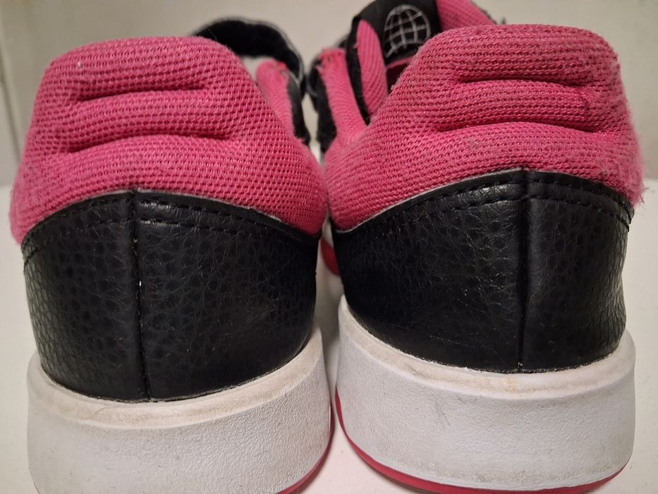 ADIDAS детски маратонки кожени 33н.