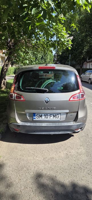 Vând Renault scenic