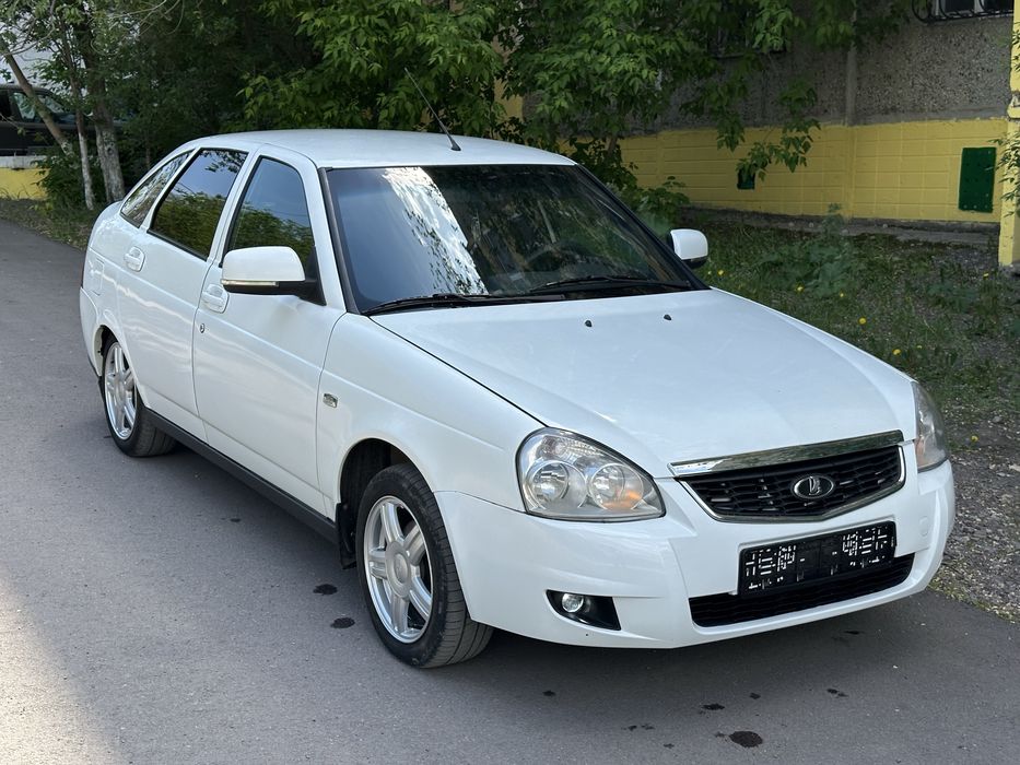 Продам Приору-2 lux