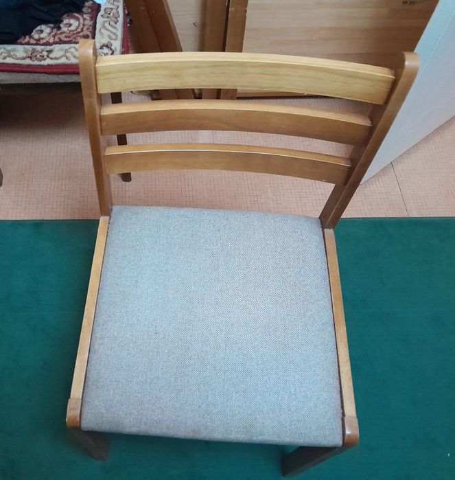 Стол с 3 стульями