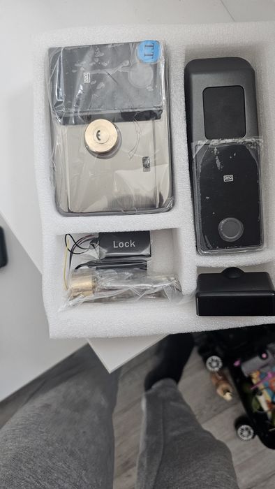 Incuietoare cu amprenta smart rezistenta la apa ip68 noua