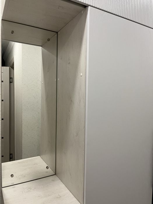 Продам прихожую.