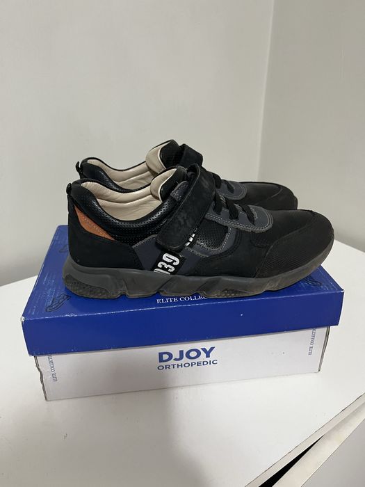 Сандали, кросовки