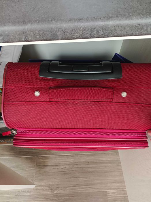 Чемодан 60-69 см