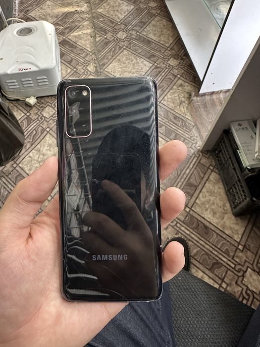 Samsung s20.      .