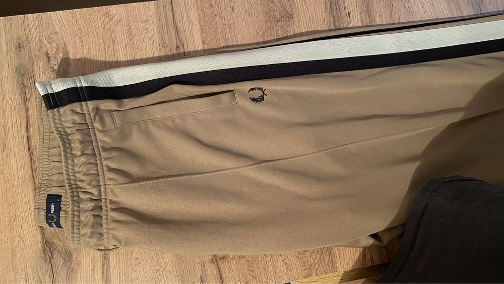 Продам Оригинальные Брюки от Fred Perry.