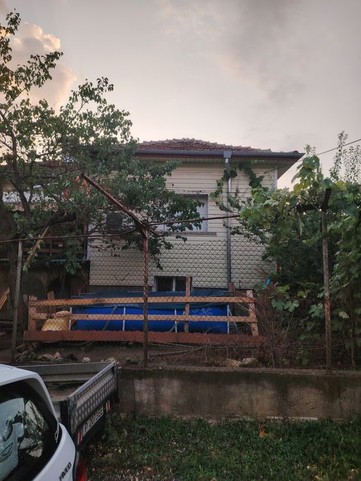 Продава се Къща в Русе, Дружба 2 - 140 кв.м за 822 €/кв.м - Снимка #2